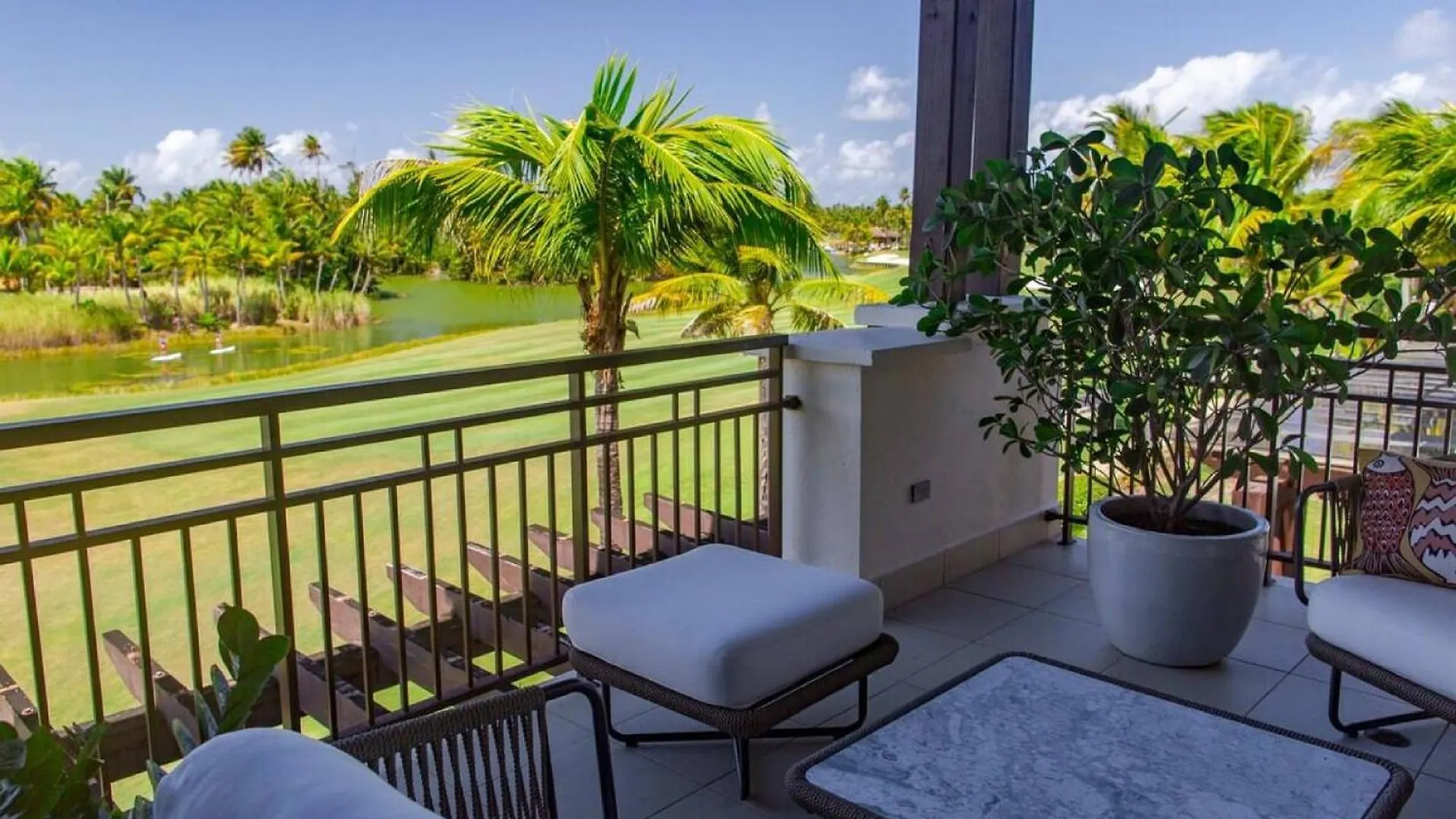Just A Few Minutes Walking To The Beach Club Sabana  Apartment Sabana (Vega Alta)