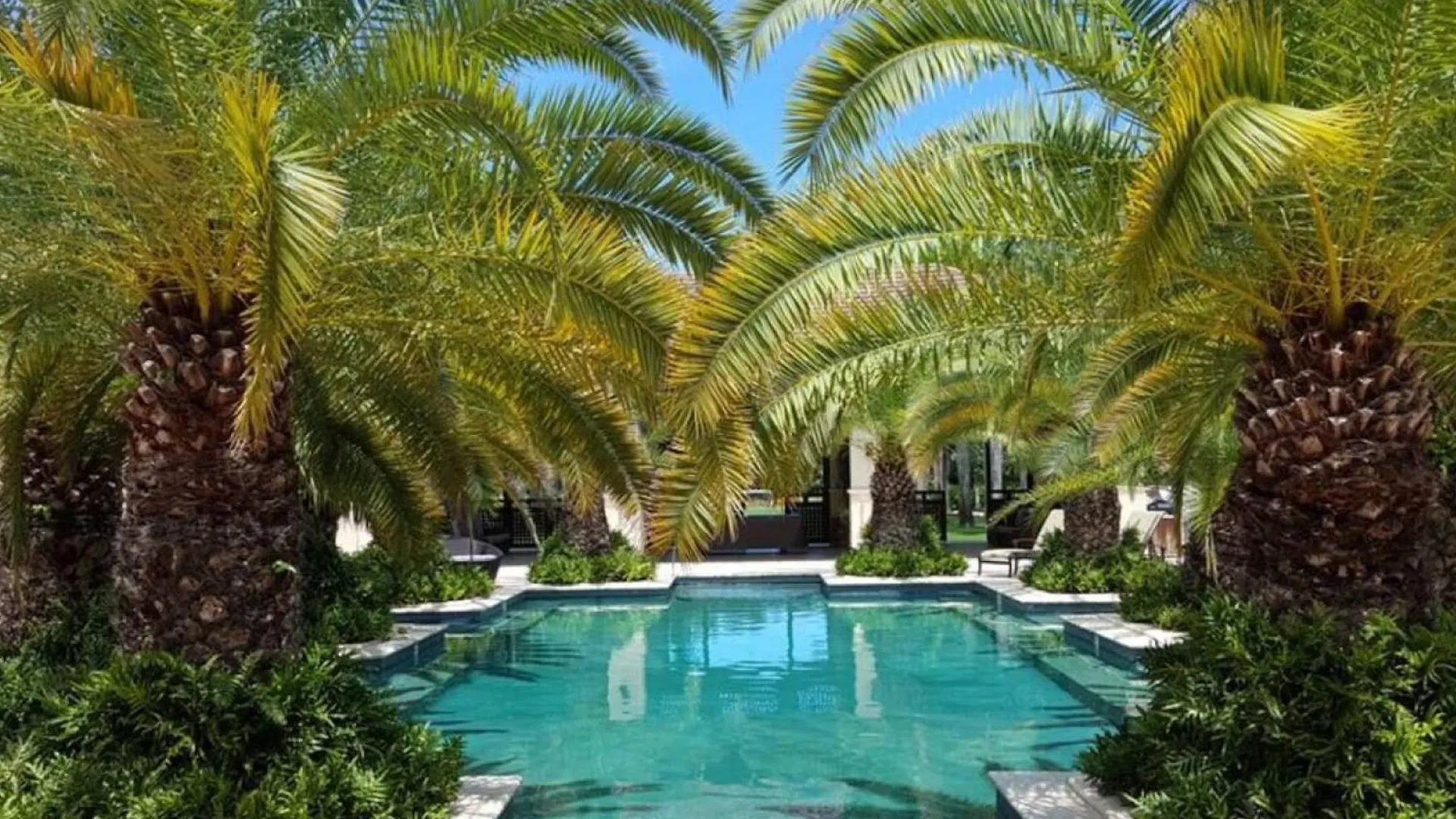 Just A Few Minutes Walking To The Beach Club Sabana  Sabana (Vega Alta)